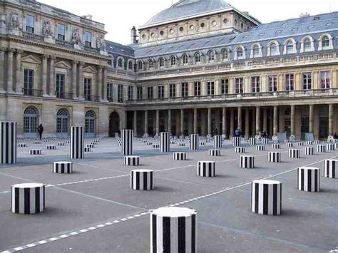 Where are Buren’s Columns located in Paris ? - ABC PLANET