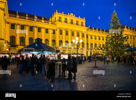 Austria, Vienna, Schonbrunn Palace, Christmas Market Stock Photo - Alamy