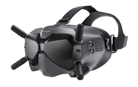 DJI's FPV Goggles V2: Old look, new features