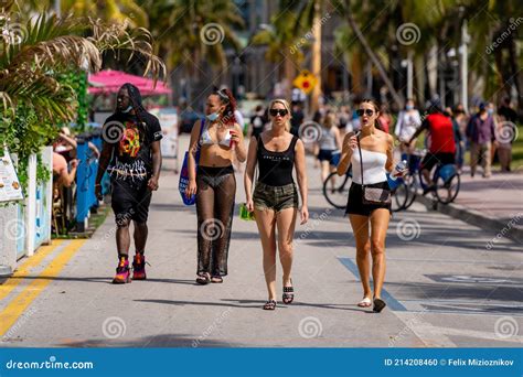 459 Beach Girls Miami Photos - Free & Royalty-Free Stock Photos from Dreamstime