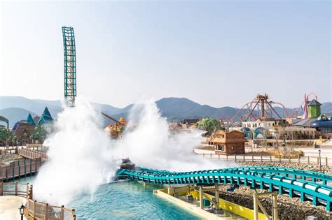 Lotte World Opens Its Second Theme Park