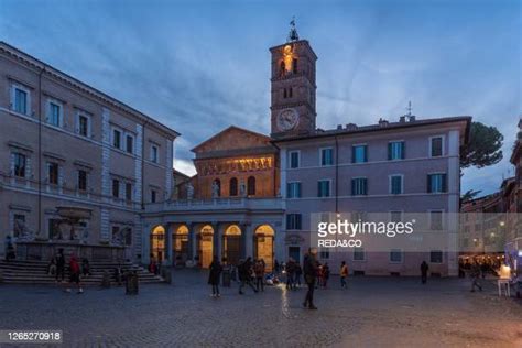 Fountain In Piazza Santa Maria In Trastevere Photos and Premium High ...