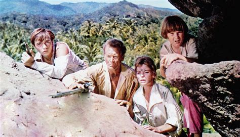 53 Best Pictures Lost Island Movie Family Adventure : 20 Best Survival Movies Of All Time ...