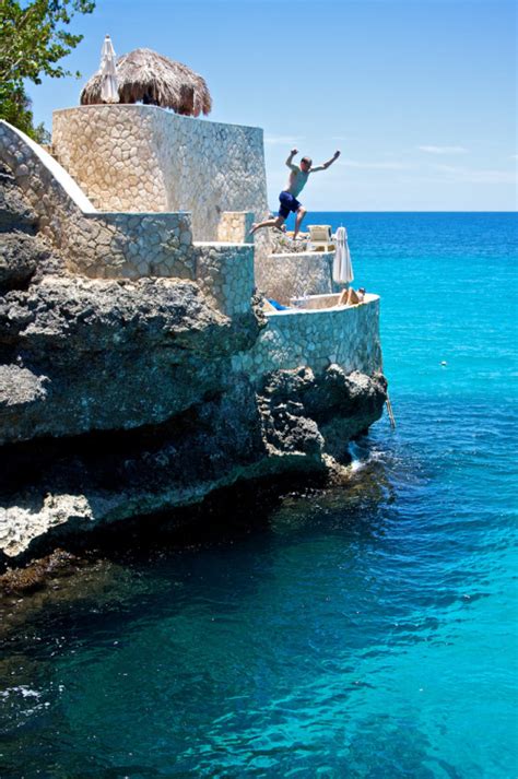 THE BEST TRAVEL PHOTOS | Cliff Jumping, Negril, Jamaica