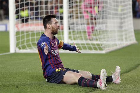 Lionel Messi hits 600 goals with a brace, Barca beats Liverpool 3-0 | The Spokesman-Review