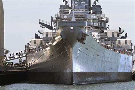 Floating museums: The USS Iowa and USS Midway - Framework - Photos and ...