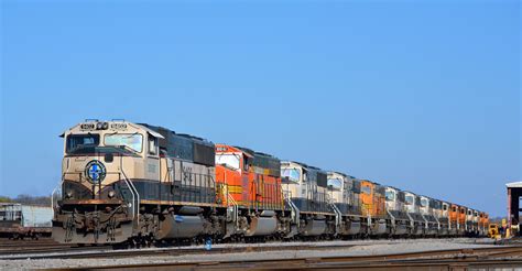 BNSF SD70MAC 9402 | Railroad photography, Train photography, Bnsf railway