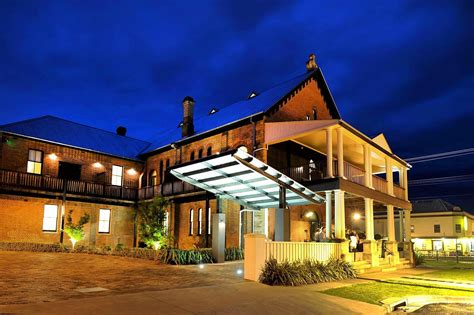 Great Country Pub - Review of Paragon Hotel Mudgee, Mudgee, Australia ...