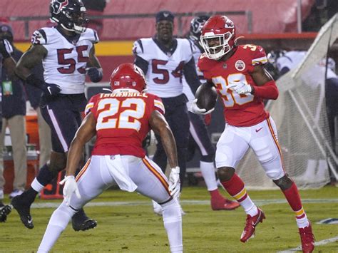 Reports: Chiefs rookie CB Sneed broke collarbone vs. Ravens - National ...