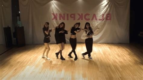 BLACKPINK Dances To Hit Pahadi Song ‘Gulabi Sharara’; Blinks Cannot Keep Calm | Viral Video