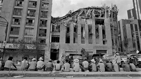 1985: Mexico City in Chaos as Buildings Fall; Death Toll Heavy - Los Angeles Times