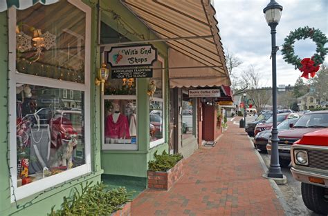 Downtown Highlands NC shops | Shopping | Pinterest | Highlands nc ...