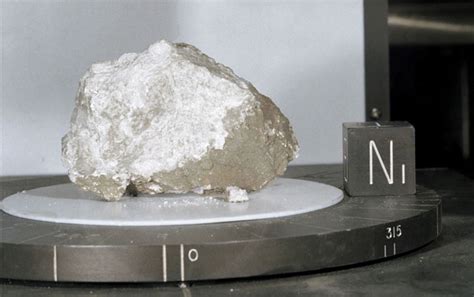 How NASA has preserved Apollo moon rocks for 50 years | Science News