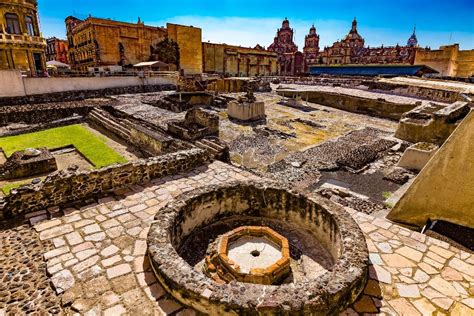 Temple Mayor at Tenochtitlan | Downtown mexico city, Service trip, International travel