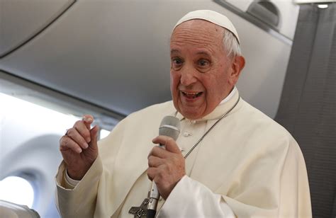 Pope Francis explains the China-Vatican agreement | America Magazine