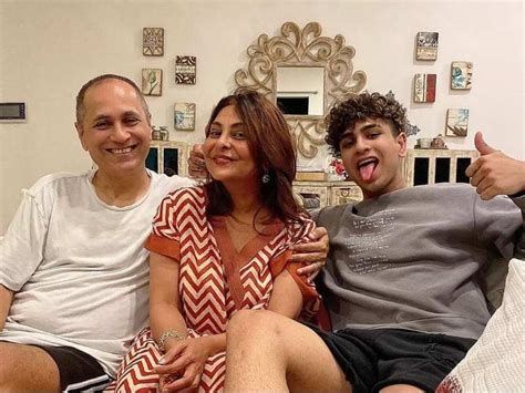 Photos: Shefali Shah gives a sneak peek into her birthday celebration with family | Hindi Movie ...