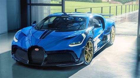 This is the last Bugatti Divo in the world, wrapped in blue inspired by ...