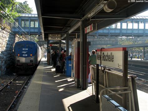 New Rochelle (Metro-North New Haven Line, Amtrak's Northeast Regional ...