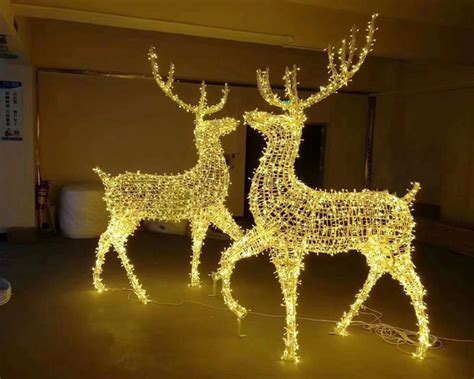 Christmas Decorations Indoor LED Lighted Reindeer | YanDecor