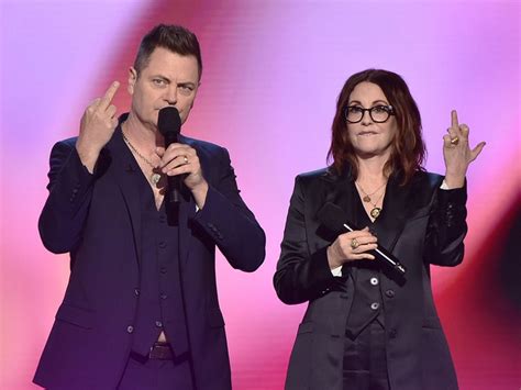 Nick Offerman & Megan Mullally Flip Off Putin at Spirit Awards