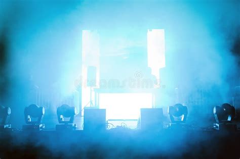 Empty Concert Stage In Light Stock Photo - Image of show, sound: 26081292