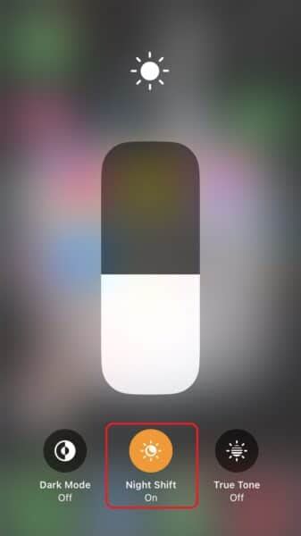 How to turn on the blue light filter on iPhone for better sleep | iThinkDifferent