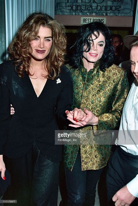 Brooke Shields and Michael Jackson during Grammy's A&M Records' Party... | Michael jackson smile ...