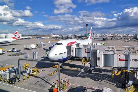 London Heathrow Airport - The Biggest and Busiest Airport in the UK - Go Guides