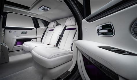 Rolls Royce Ghost 2021 Interior - 2021 Rolls-Royce Ghost looks the same, but is all new ...