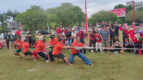 Disbun Prov. Kalteng Juara I Lomba Tarik Tambang - MULTIMEDIA CENTER PROVINSI KALIMANTAN TENGAH