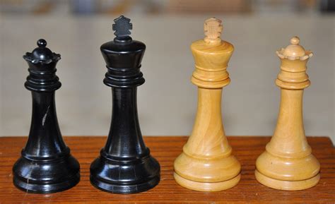 Popular Staunton Antique Chess Set, 3-1/2" King - www.chessAntiques.com