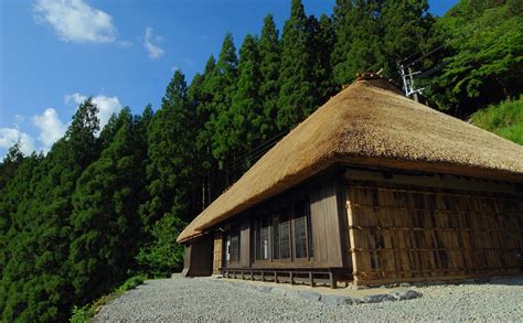 Immersed in Farmhouse Culture | All About Japan