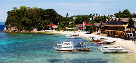 Big Laguna beaches, Puerto Galera, Philippines - GibSpain