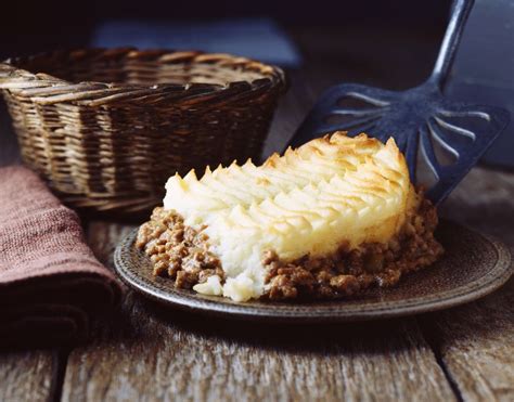 Mary Berry's Cottage Pie with Thyme and Mushrooms | Mary Berry Family ...