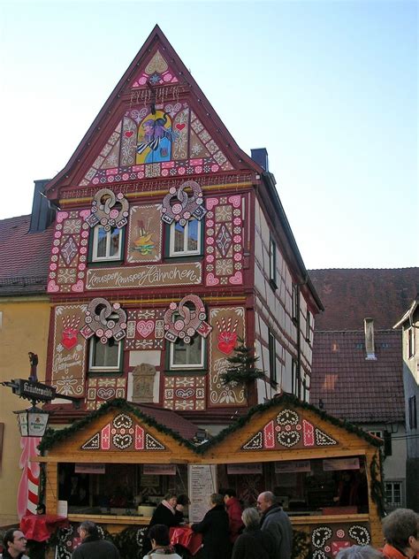 Wonderful "Gingerbread" House! | Güzel yerler