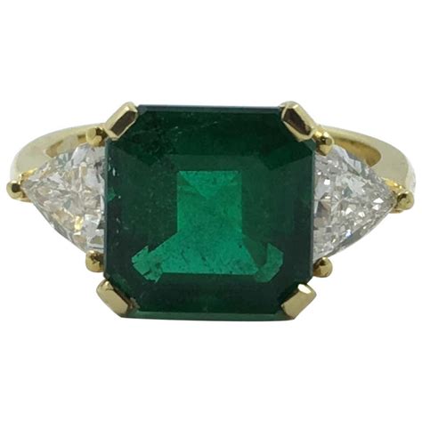 Gem Colombian Emerald Ring For Sale at 1stDibs | colombian emerald ring sale