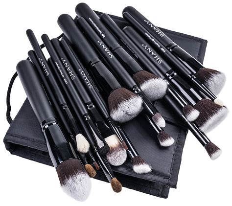 16 Of The Best Makeup Brushes And Sets You Can Get At Walmart