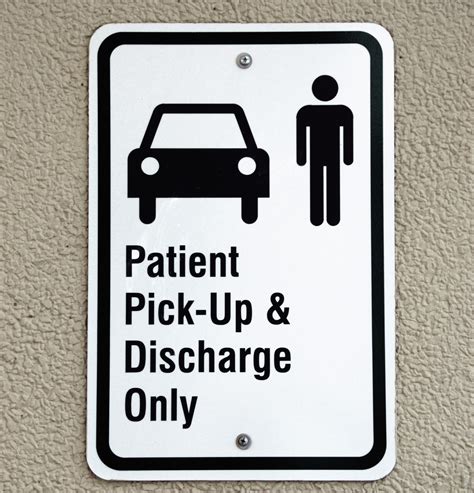 Patient Pick-up & Discharge Only Signage · Free Stock Photo