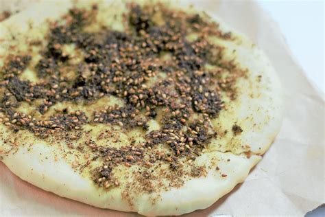 Zaatar Manakish Recipe-Manakeesh Zaatar recipe - Fas Kitchen