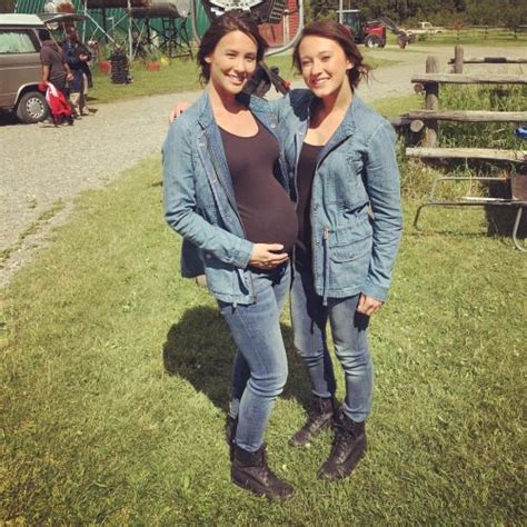 Behind the scenes of 10x05 (Cassandra was actually very pregnant during ...