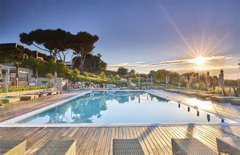 11 best hotels for a beach holiday in Portugal | via The Points Guy | 07/09/2020 If you’re look ...