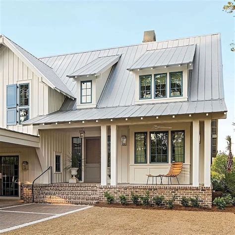 Best modern farmhouse exerior ideas (34 | Modern farmhouse exterior ...