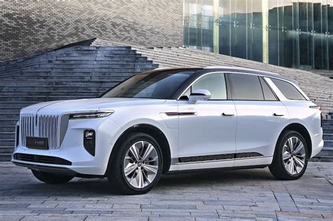 Electric Hongqi E-HS9 now also in Europe - Techzle