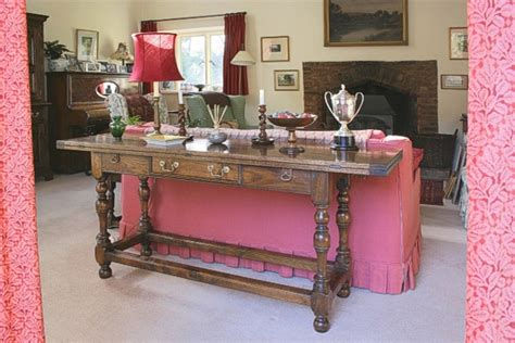 Period Style Oak Dining Furniture in Traditional Interiors