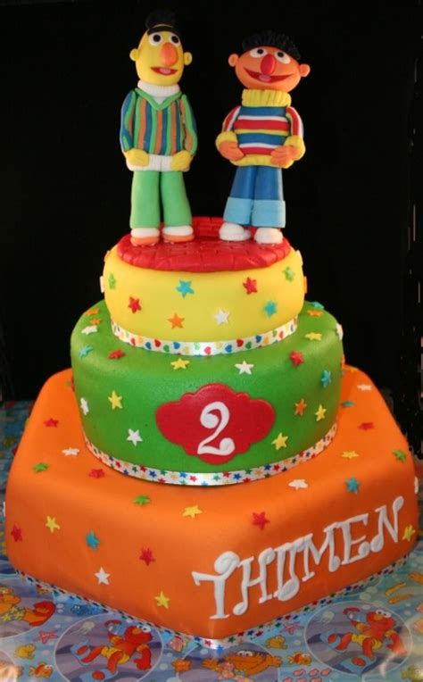 Bert and Ernie cake | Sesame street cake, Themed cakes, Fondant decorations