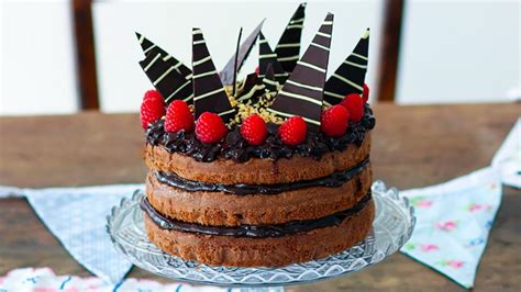 Birthday chocolate cake recipe - BBC Food