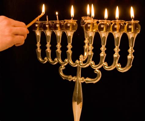 Lighting Hanukkah Candles: How To Light The Menorah - Kindled Craft