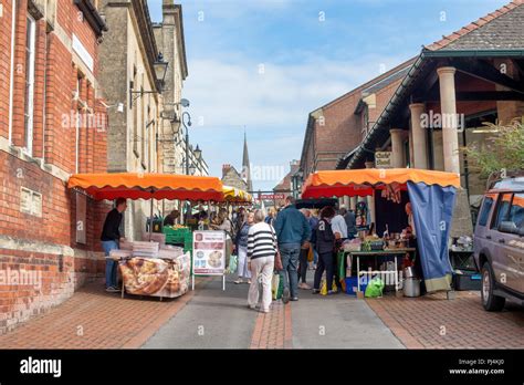 Stroud farmers market. Stroud, Gloucestershire, England Stock Photo - Alamy