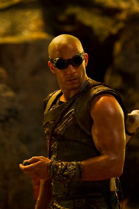 Watch the First Trailer for Riddick - IGN