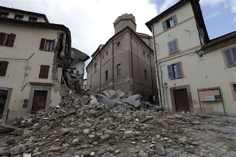 Thousands displaced by earthquakes in central Italy